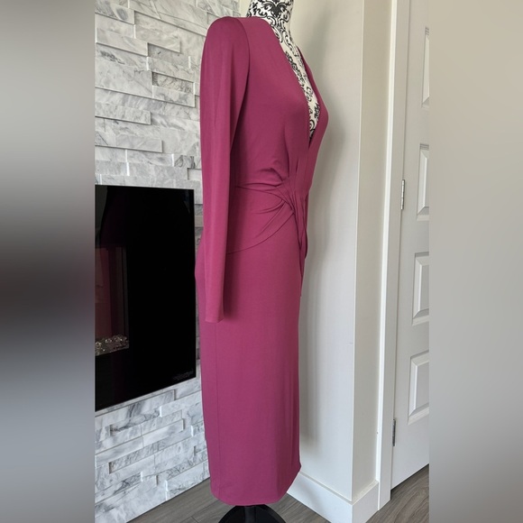 Cushnie Deep V-Neck Midi Dress in Berry - Picture 5 of 11